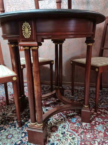 Антична Кухненска маса с 4 стола, снимка 7 - Маси - 53122203