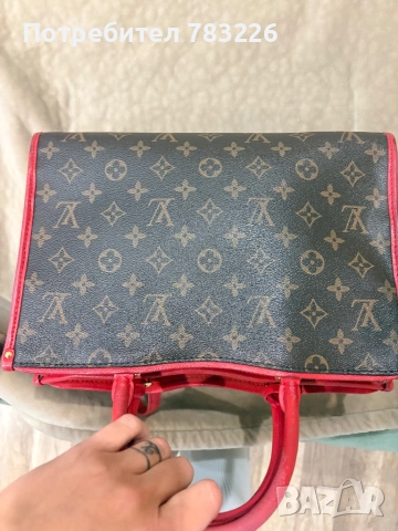 Louis Vuitton оригинална…чанта, снимка 2 - Чанти - 53253756
