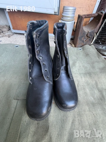 Продавам войнишки кубинки от соца 43 номер , снимка 2 - Антикварни и старинни предмети - 52454304