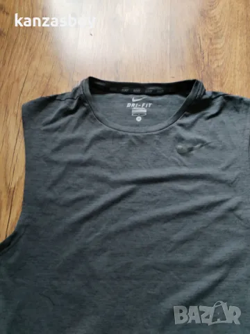 Nike Dri-Fit Muscle - страхотен мъжки потник М, снимка 3 - Тениски - 50212046