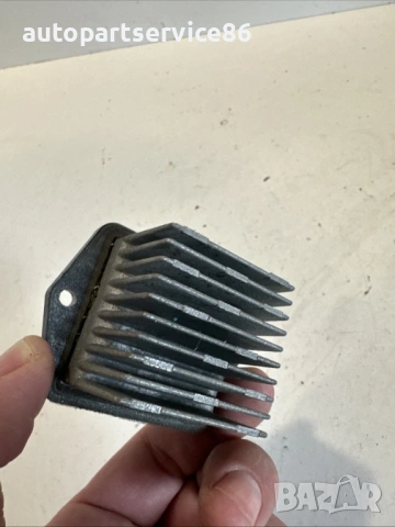 Преден резистор 022A за десен волан за Peugeot 4007 2.2 HDI (2009), снимка 2 - Части - 53655579