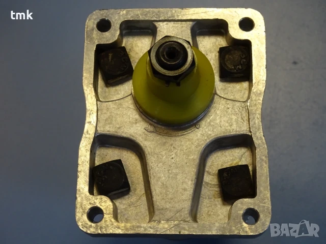 Хидравлична зъбна сдвоена помпа "Хидравлика"А25Х1/А0.60Х1 Hydraulic pump 175bar 1500min-1, снимка 7 - Резервни части за машини - 50939034