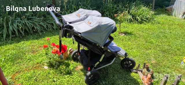 Количка за близнаци Mountain Buggy, снимка 4 - Детски колички - 52790770