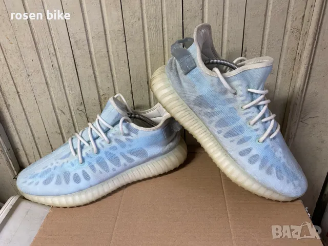 ''adidas Yeezy Boost 350 V2 Mono Ice''оригинални маратонки 45.5 номер, снимка 1 - Маратонки - 47770479