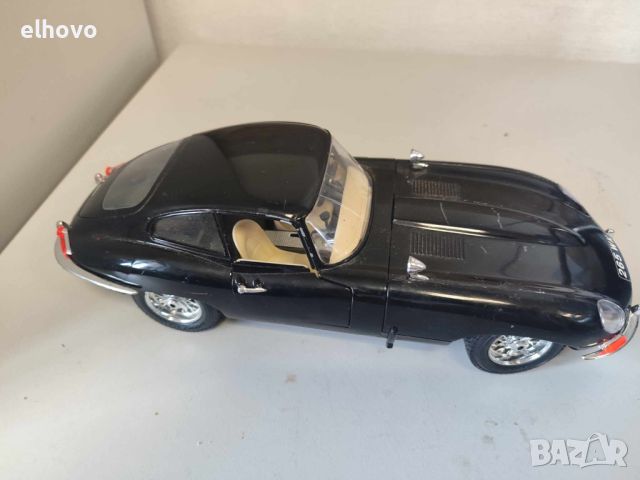 Метална количка Jaguar E 1961 Burago 1:18, снимка 2 - Колекции - 46669848