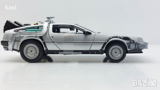 KAST-Models Умален модел на DeLorean Back to the Future I Welly 1/24, снимка 5 - Колекции - 45452753