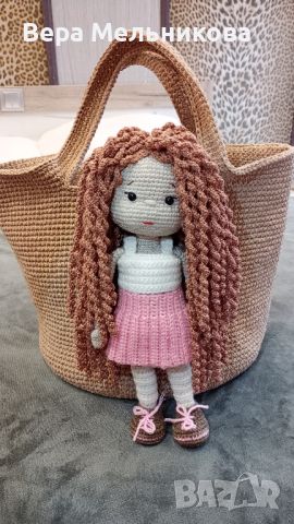 плетена кукла с къдрици, снимка 2 - Кукли - 45930773