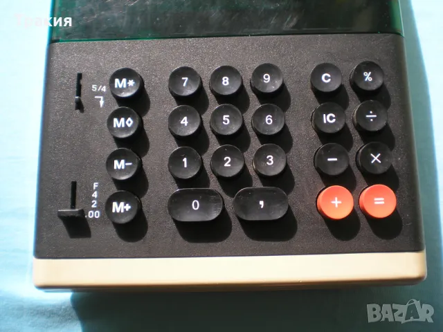 Соц. калкулатор Елка 51, снимка 4 - Антикварни и старинни предмети - 49702771