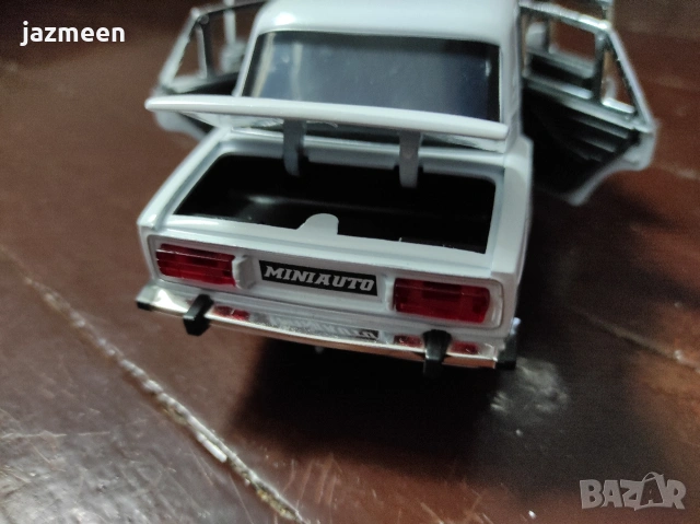 1/24 ЛАДА 2106 модел на автомобил, снимка 6 - Други ценни предмети - 53056550