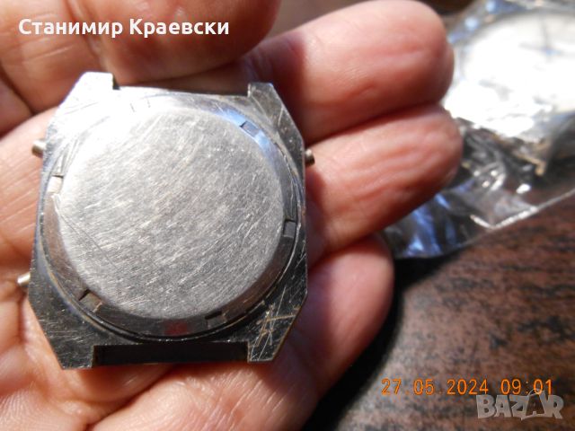 ACME- LCD watch - vintage 81, снимка 4 - Други ценни предмети - 46112514