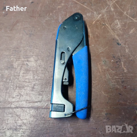 Кримпващи клещи за коаксиален кабел, снимка 2 - Клещи - 50594235