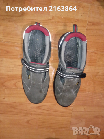 работни обувки с метално бомбе 