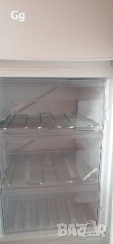 Хладилник Whirlpool WBE3111A+W, снимка 14 - Хладилници - 54020124