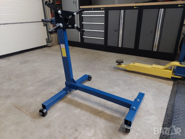 Стойка за двигател