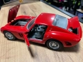 BBURAGO метална колекционерска количка модел FERARRI 250 GTO 1962г., снимка 7