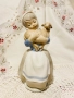 порцеланова статуетка , снимка 1