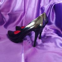 42D Buffalo London Черни лачени обувки с висок ток , снимка 2 - Дамски ежедневни обувки - 45431132
