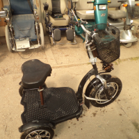 Електрическа триколка, снимка 8 - Инвалидни колички - 45072340