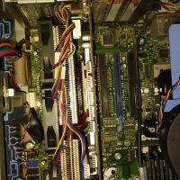Продавам двупроцесорна работна станция Dell Precision T7500, снимка 5 - Работни компютри - 45237467