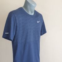 Nike Running Devision Dri - Fit Mens Size S НОВО! ОРИГИНАЛ! Мъжка Тениска!, снимка 4 - Тениски - 45607297