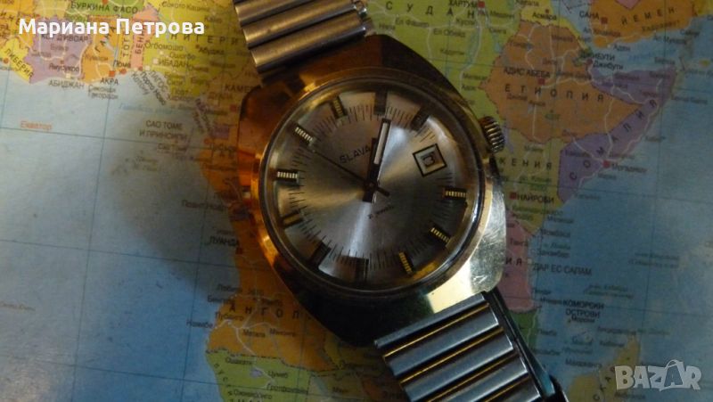 Руски часовник "Слава",позлатен, с датник и метална каишка, снимка 1