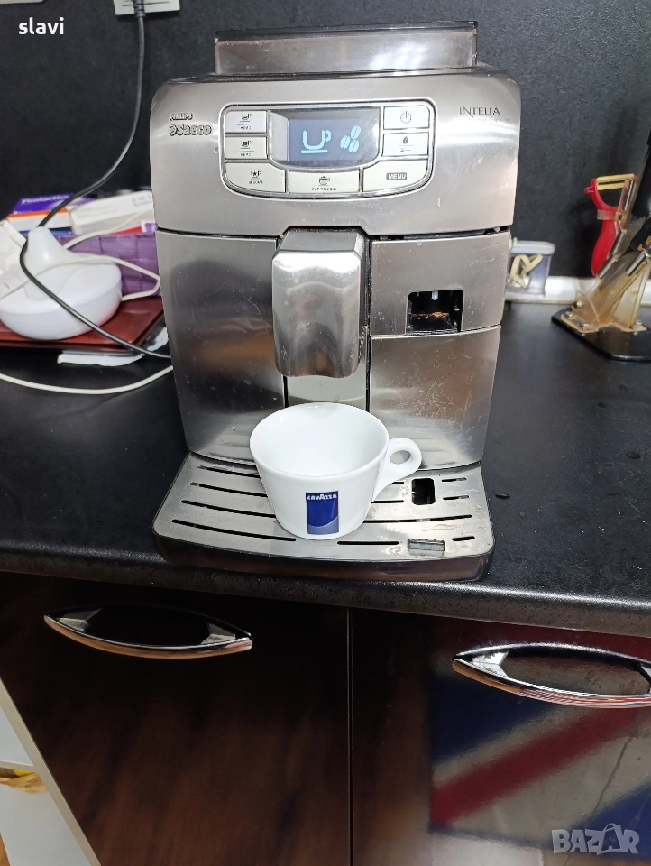 Кафемашина робот Saeco Intelia, снимка 1