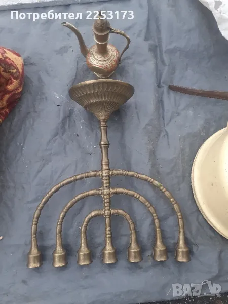 Голям бронзов еврейски свещник и рисуван ибрик, снимка 1