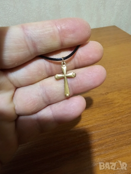 Малък бронзов православен кръст с орнаменти  за кръщене или подарък за да ви пази и закриля ., снимка 1