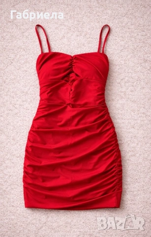 Нова червена рокля