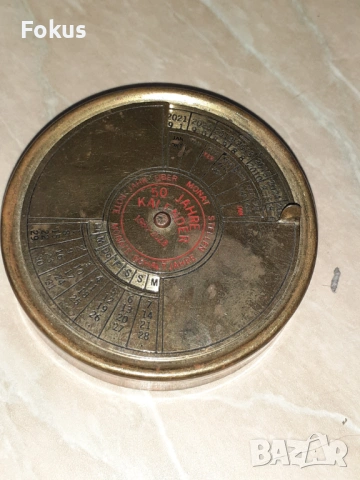 Стар бронзов календар, снимка 6 - Антикварни и старинни предмети - 53347622