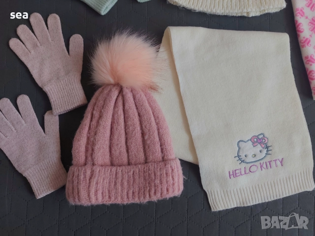 Голям зимен сет за момиченце 7-11 г., снимка 6 - Шапки, шалове и ръкавици - 52442234
