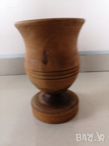 Дървена ваза 15.5 см. 