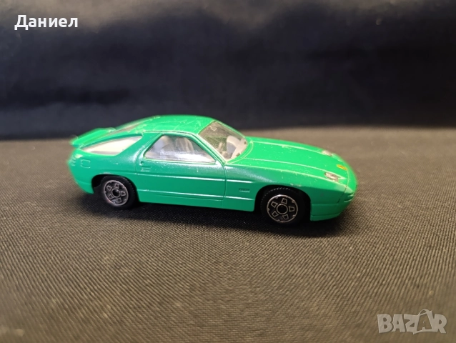 Количка Burago Porsche 928, снимка 2 - Колекции - 52021365