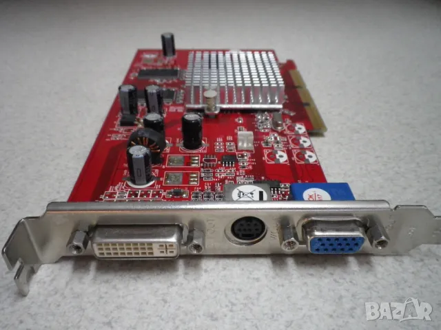 Видеокарта ATI Radeon 9550 256 MB , снимка 5 - Видеокарти - 46863122