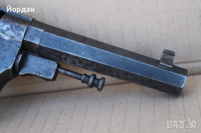 Италиански револвер , снимка 5 - Антикварни и старинни предмети - 50798764