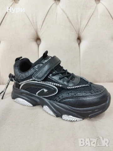 Детски маратонки, черни