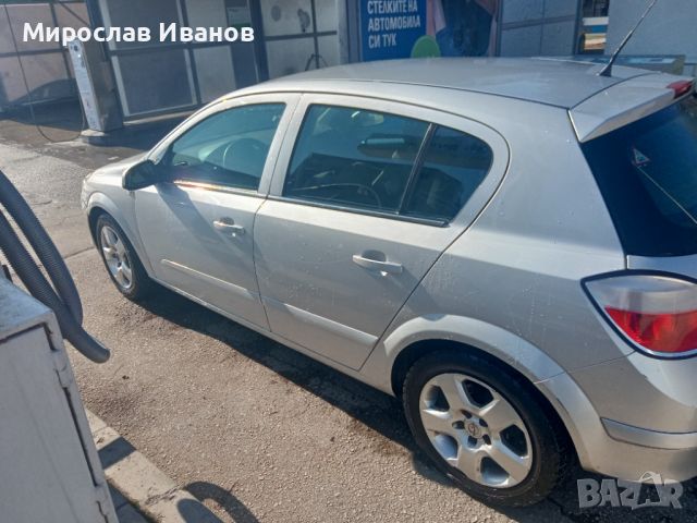 Opel Astra H 1,6 i, снимка 1 - Автомобили и джипове - 46675966