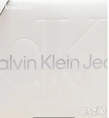 Оригинална чанта на Calvin Klein!, снимка 8 - Чанти - 53463978