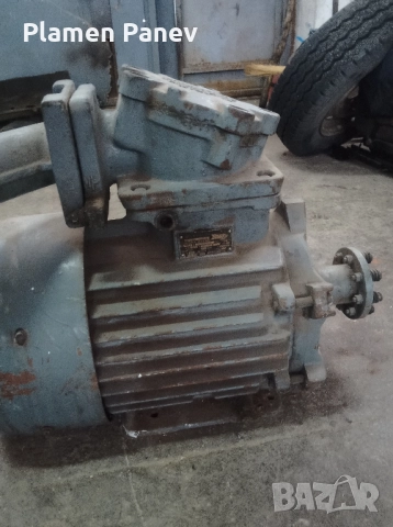 Продавам двигаел ел.11кв.