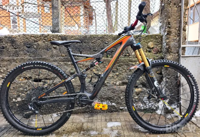 Карбонов 27.5 Specialized Stuntjumper 1x12 GX, sram 4-бутални спирачки, снимка 2 - Велосипеди - 48694652