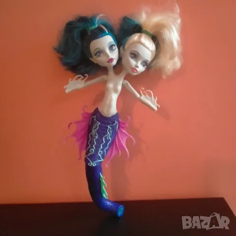 Колекционерска кукла Monster High Scarrier Reef Hissters Peri & Pearl Serpentine Mattel 2014 J141, снимка 2 - Колекции - 46845935