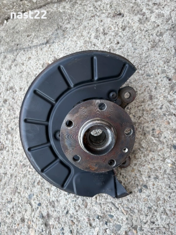 Преден десен Шенкел с главина за  Фолксваген Голф 5/2.0 тди (Ауди А3,Шкода Октавия)