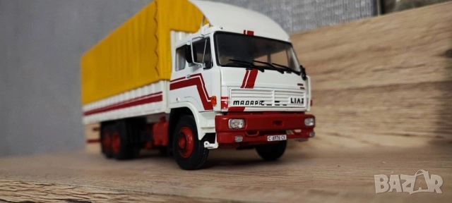   Легендарни камиони бр.1 Списание Светът на RALLY Toyota yaris 1 брой 