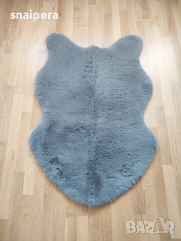 Килимче във формата на зайче