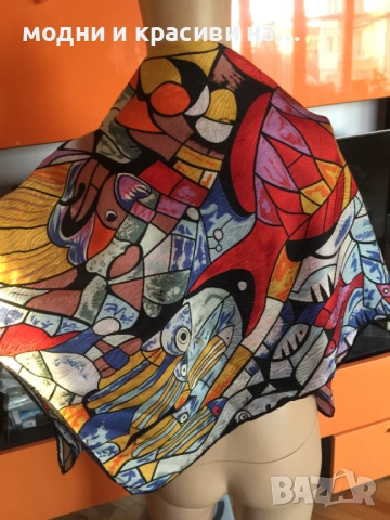 Копринен шал с десен морски свят, снимка 7 - Шалове - 52198580