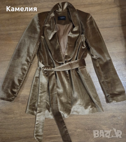 Комплект сако и панталон