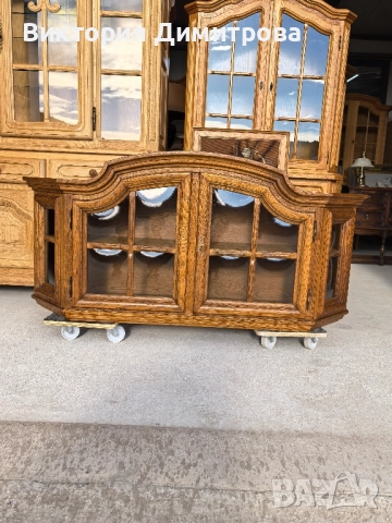 Стенна витрина 