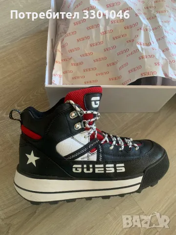 Зимни боти Guess, снимка 3 - Дамски боти - 47900846