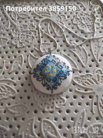 Бродирани колиета , снимка 2 - Колиета, медальони, синджири - 51914040