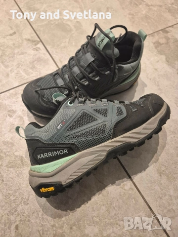 Дамски туристически (трекинг) обувки на английката марка Karrimor. 